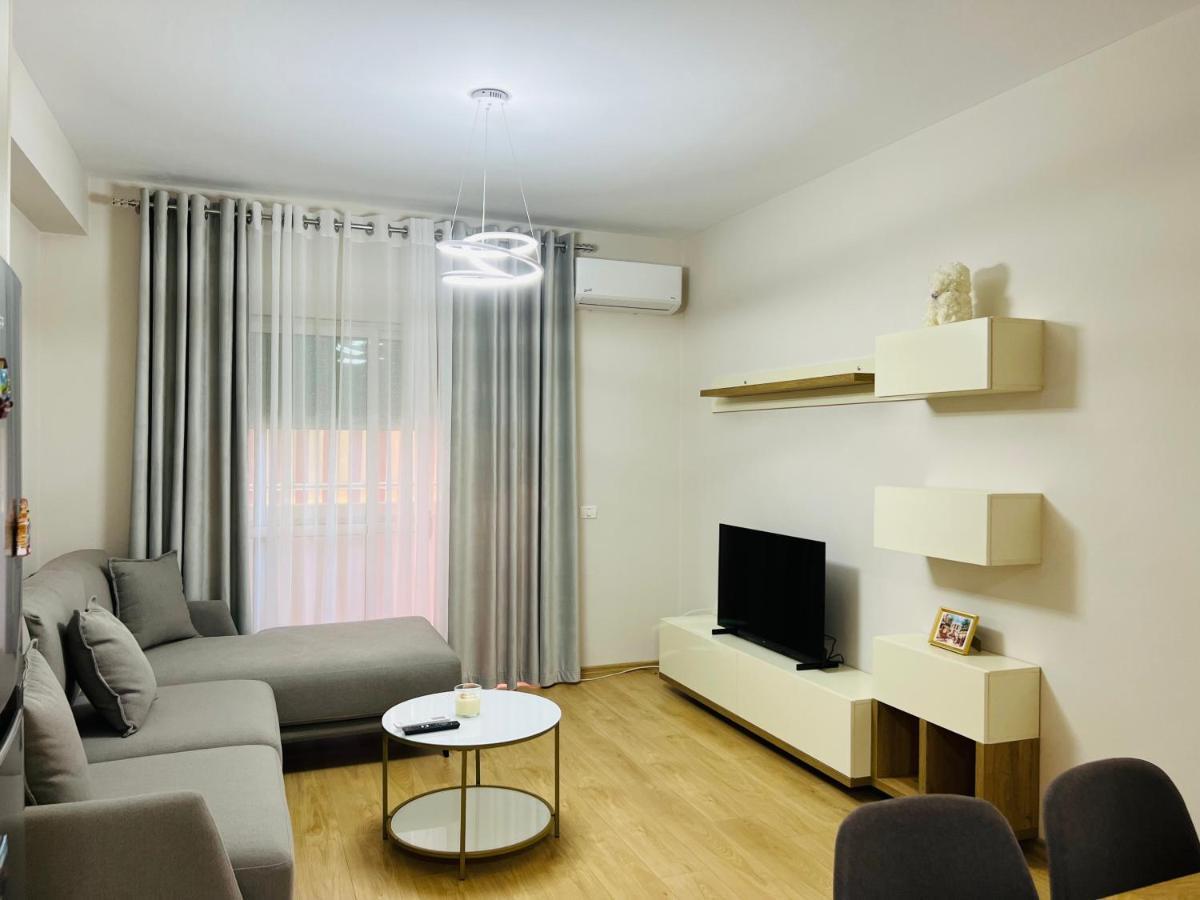 Lovely Apartment, Free Parking Tiranë Eksteriør bilde