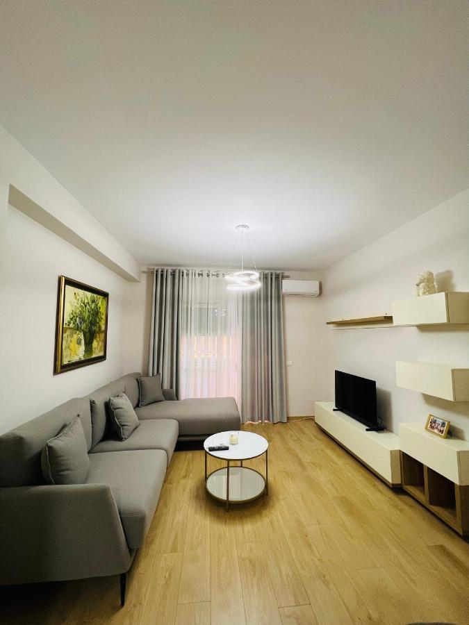 Lovely Apartment, Free Parking Tiranë Eksteriør bilde